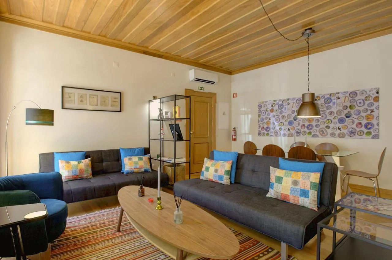 Localtraveling Cathedral & Castle - Family Apartments Lissabon