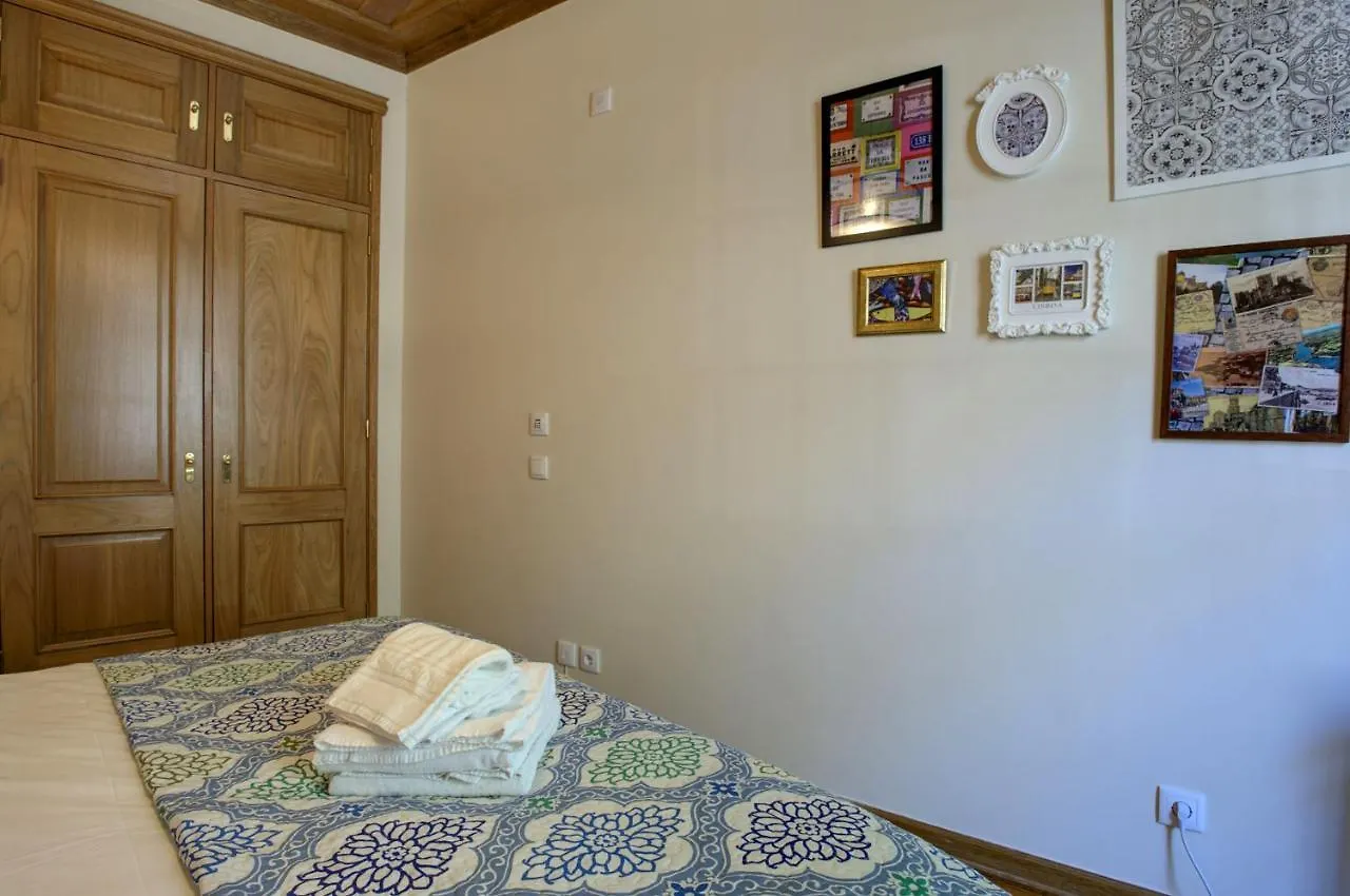 Localtraveling Cathedral & Castle - Family Apartments Lissabon Portugal
