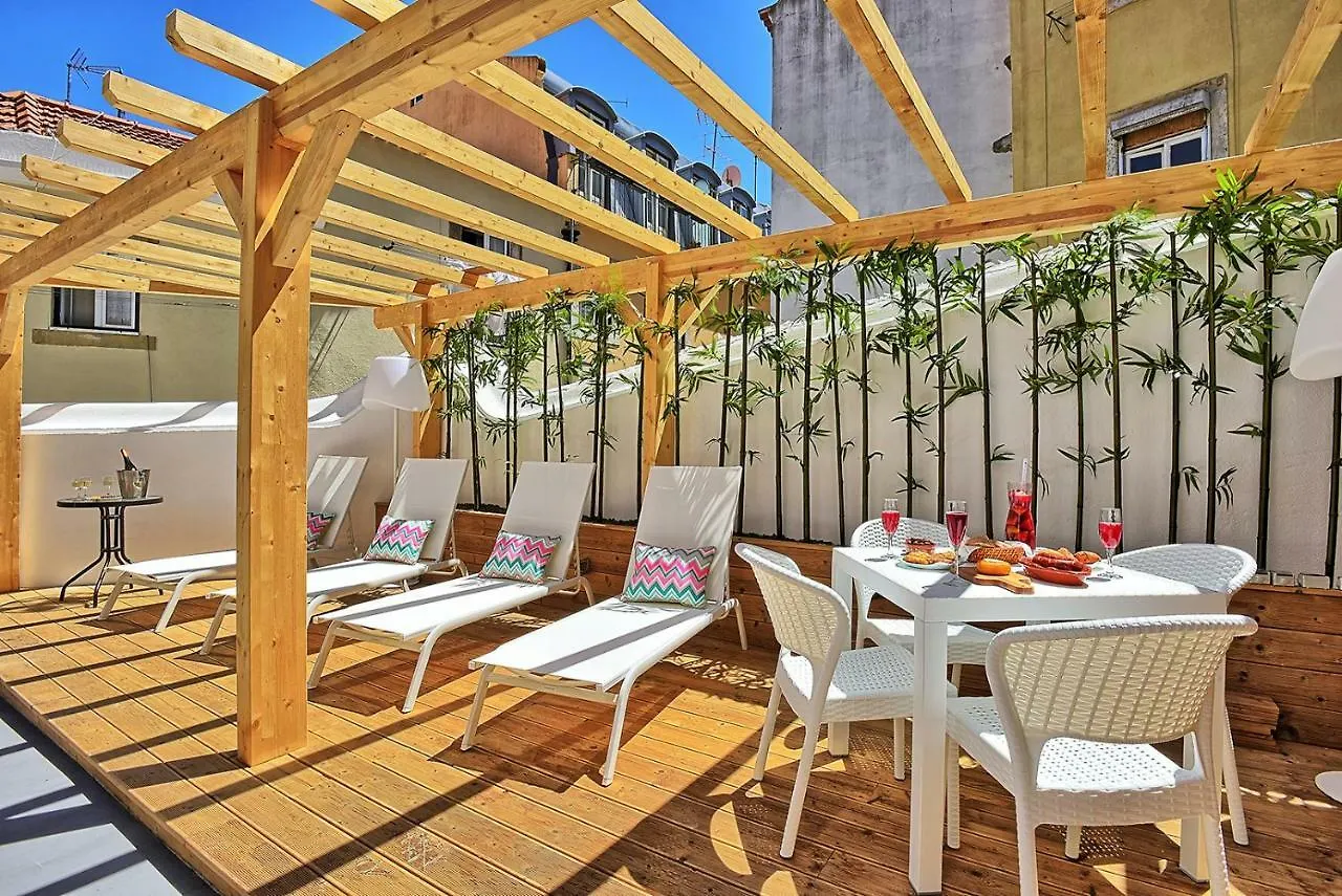 Localtraveling Cathedral & Castle - Family Apartments Lissabon