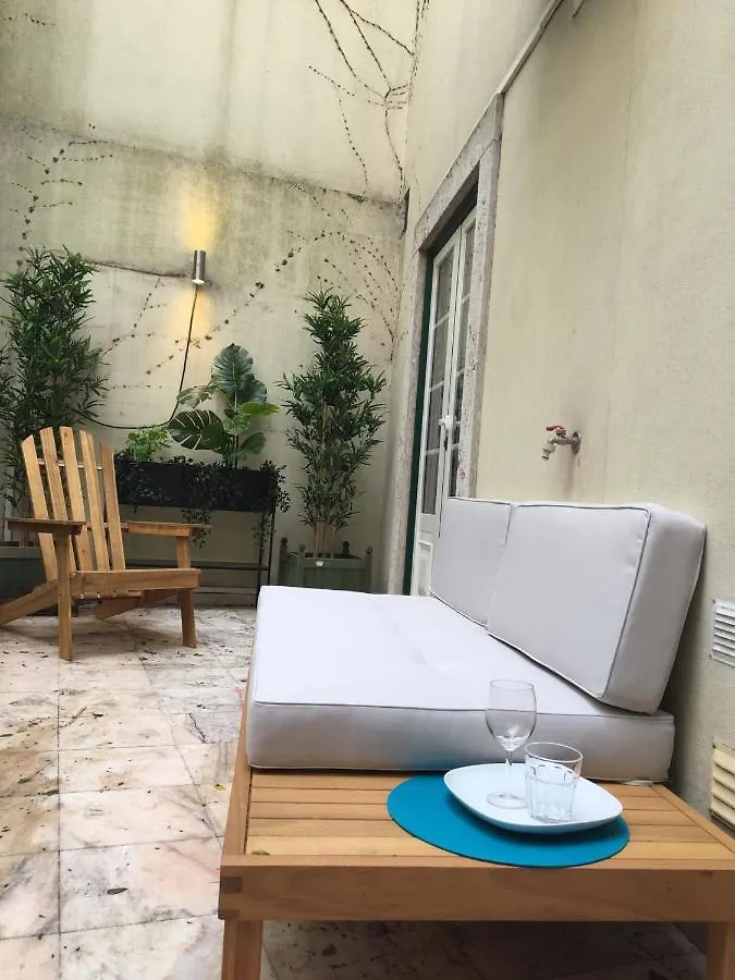 Localtraveling Cathedral & Castle - Family Apartments Lisbon 0*,