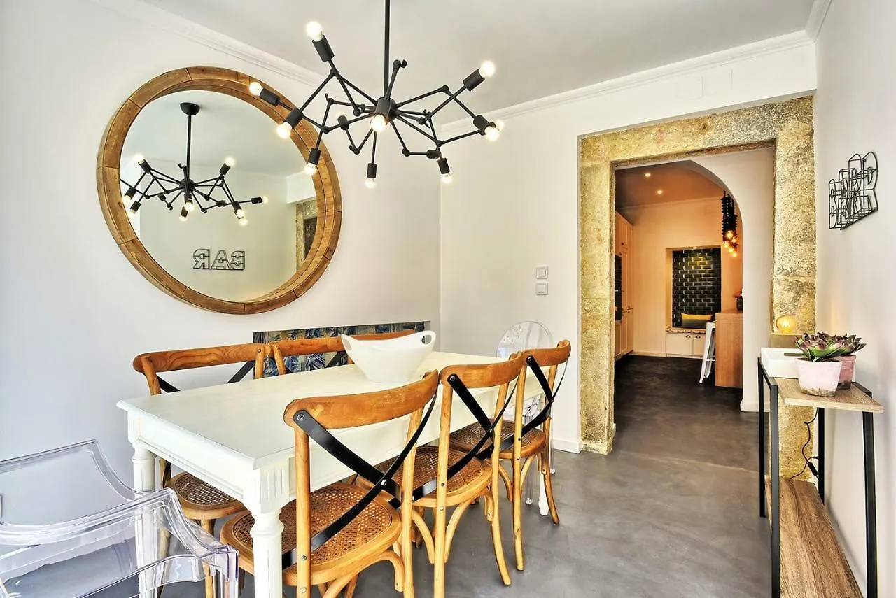 Localtraveling Cathedral & Castle - Family Apartments Lisbon Portugal